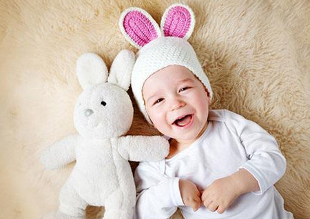 宝宝发烧必须去医院吗?38°5是区别对待的分