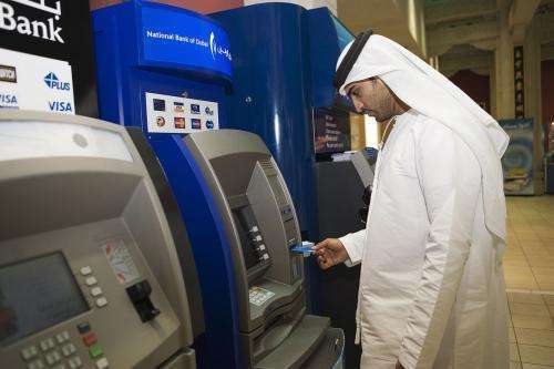 在银行每年定期存两万元, 十年后能取出多少钱