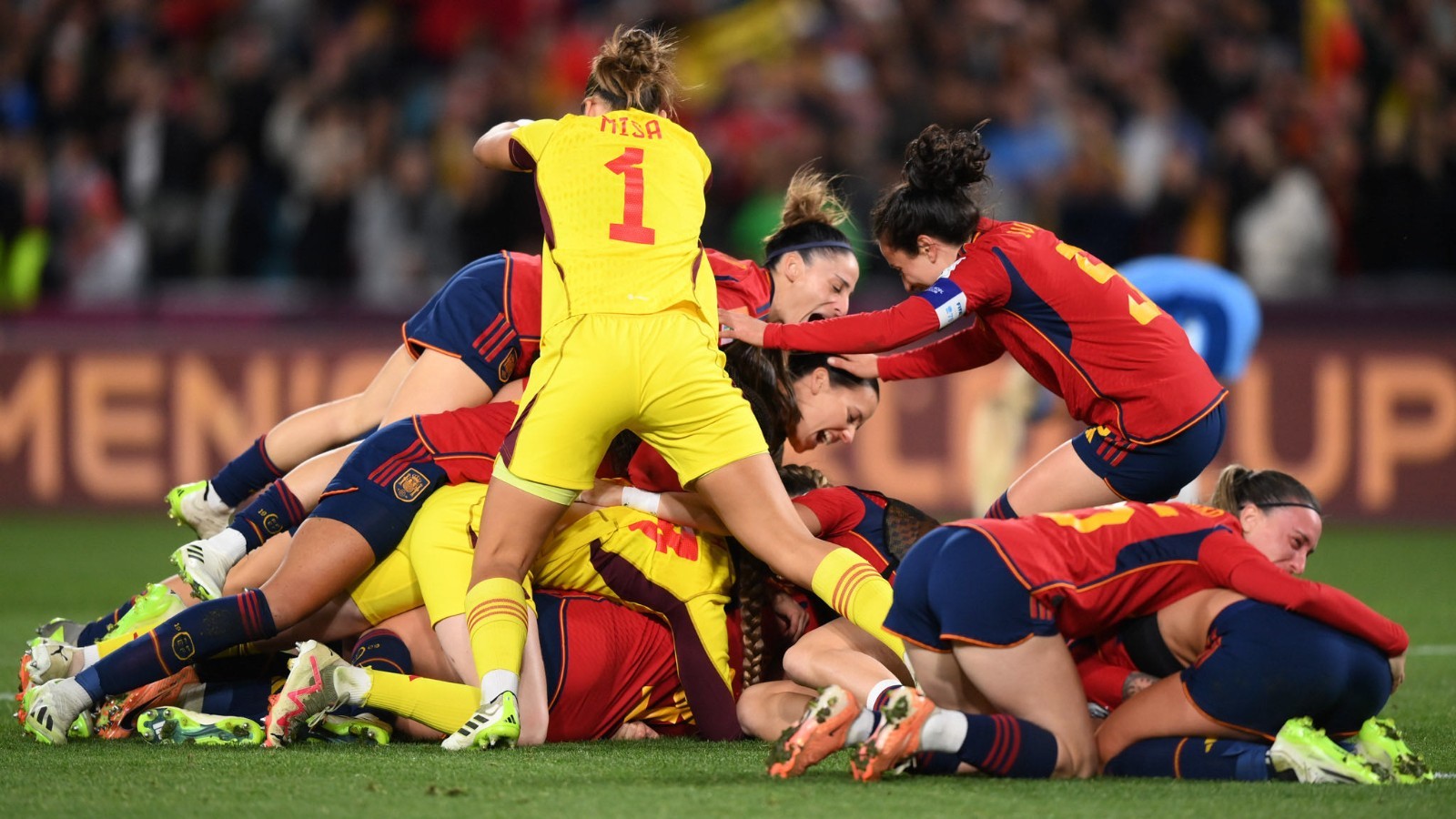 女足世界杯首场1/4决赛：瑞士女足1比5负西班牙女足_比赛_全场_阿尔瓦·雷东多