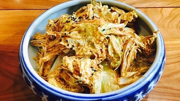 老北京名菜乾隆白菜，料汁这么调才好吃！
