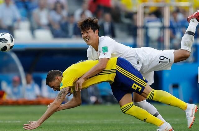 捧日本队不屑韩国队 国足球迷世界杯态度鲜明