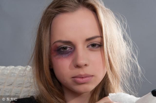 一处变黑,一处变白,是湿气加重的信号,专家:湿邪最爱4类人