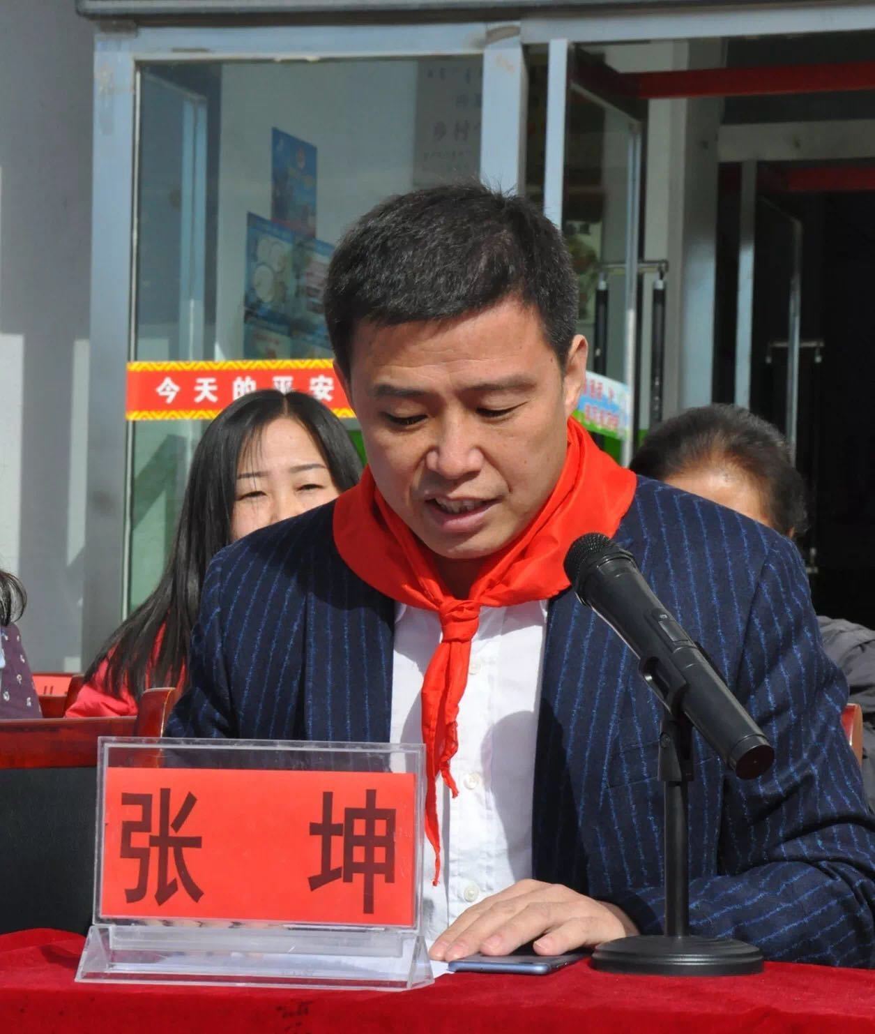 “中国梦 义工情”——北京最美慈善义工张坤 “中国梦 义工情”——北京最美慈善义工张坤