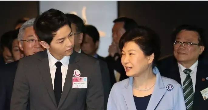 宋仲基、朴槿惠为什么会搞在一起?