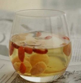 葡萄干和它泡水喝,每天一杯,功效堪比冬虫夏草