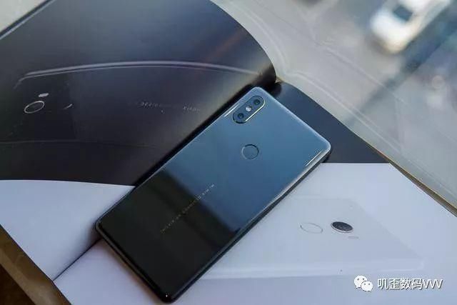 雷军再次耍猴? 相信小米MIX2S很快就会现货开放购买