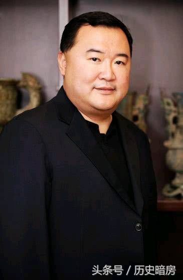 大杨澜2岁的老公吴征近照,200斤体重,166身高