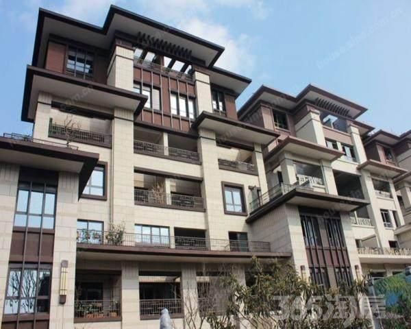 为什么精明人买房都选东边的房子?听完分析后