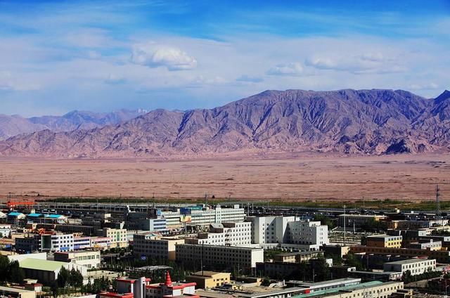 青藏高原地区的五大城市,西宁一骑绝尘