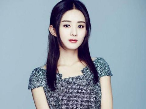 同是中分发型,杨幂优雅,赵丽颖甜美,迪丽热巴却