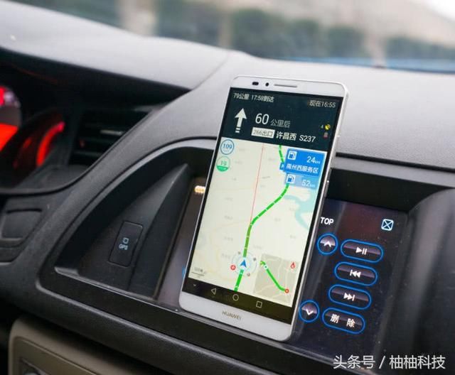 这4种方法能将手机的导航显示到车载的大屏幕