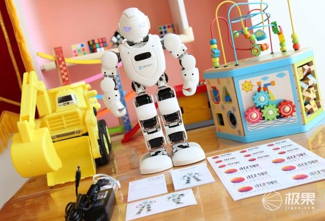 语音交互 编程教育,孩子健康成长的贴心伴侣 -