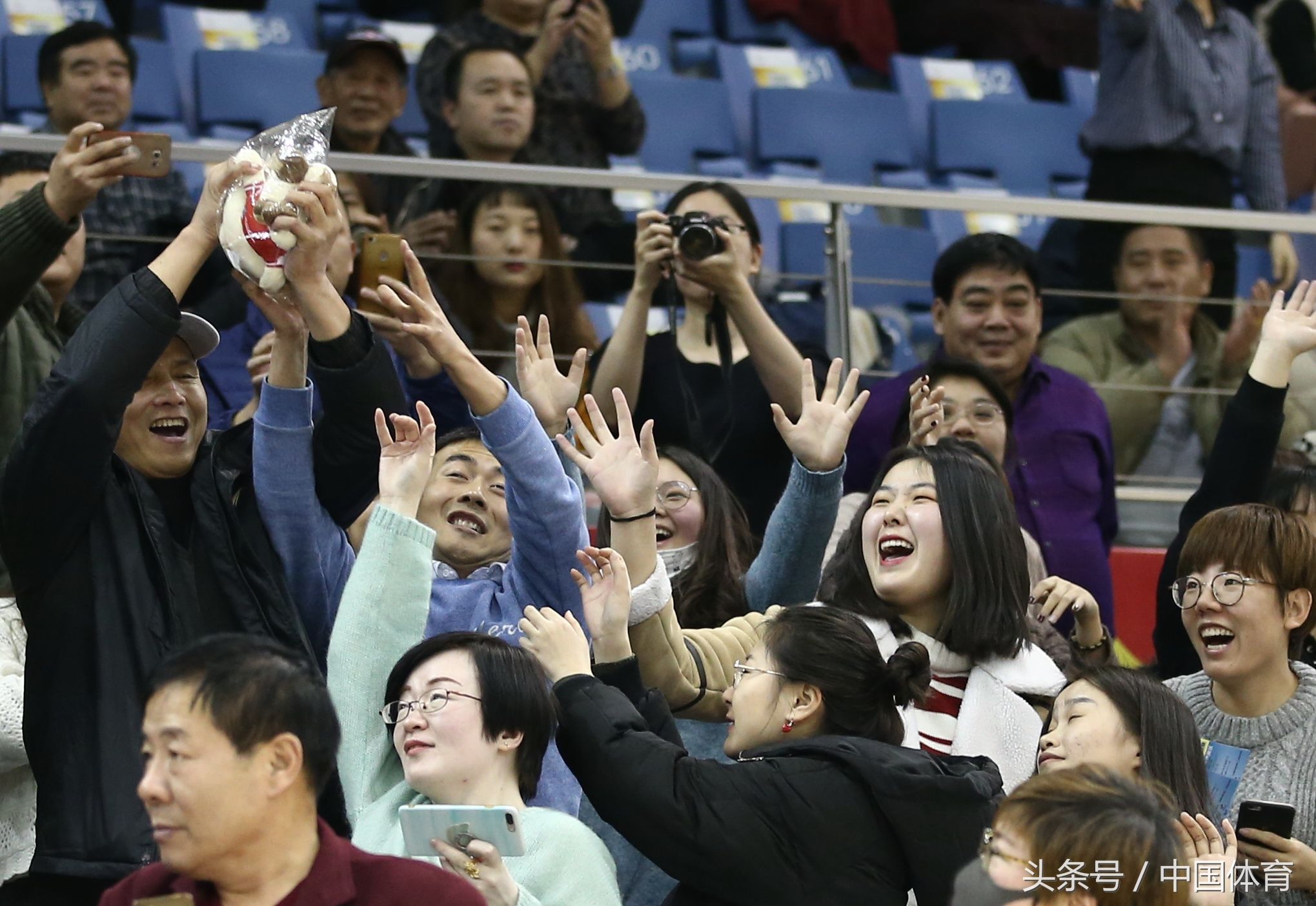 乒超联赛第十轮比赛 天津队1比3负于山东队