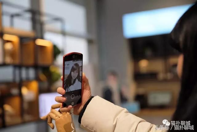 首家京东零售体验店终于来聊城了,3C数码发烧