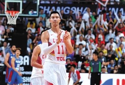 姚明时期的中国男篮排名前八,易建联接掌大旗