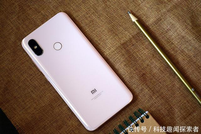 雷军亲自体验小米8续航能力,最便宜骁龙845手