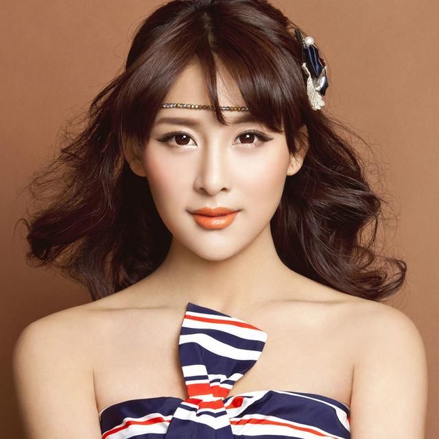 贾青,出演多部影视剧,漂亮的五官,时尚靓丽的外形,有一种英气,演技