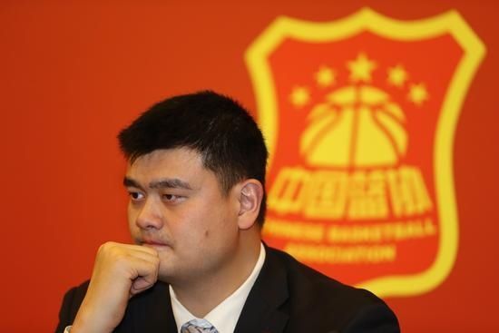 2019年中国男篮两队合并,主教练李楠和杜锋谁