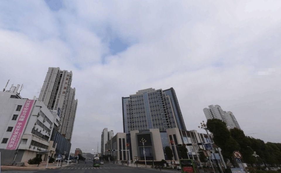 有贵州省第六大的火车站,这座城市宜居不亚于