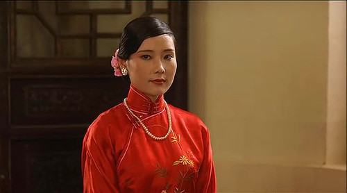 《大红灯笼高高挂》由张艺谋执导,巩俐、何赛