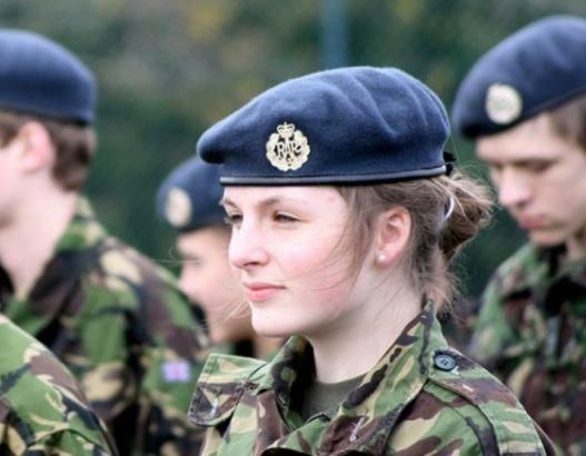 领土比中国还要大的加拿大,为何军队只有6万多