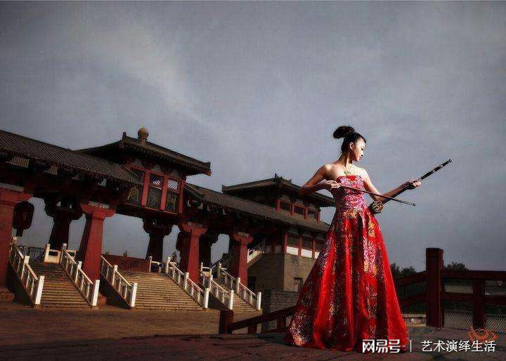 深圳东弘拍卖公司惊现:秦阿房宫半两古钱币!