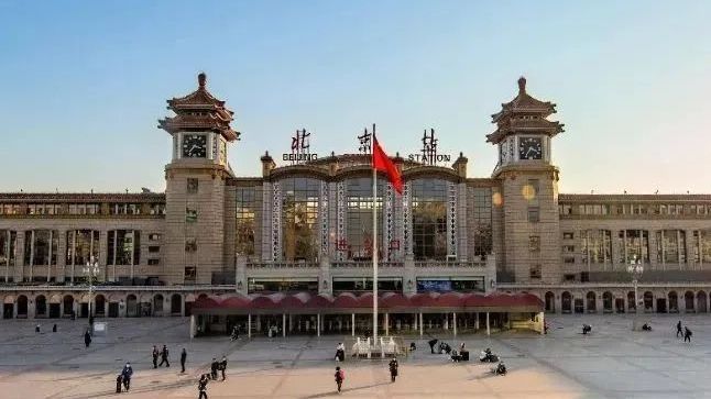 赏景九寨沟、探秘三星堆、走进三峡人家……坐着旅游专列出发吧! 赏景九寨沟、探秘三星堆、走进三峡人家……坐着旅游专列出发吧!