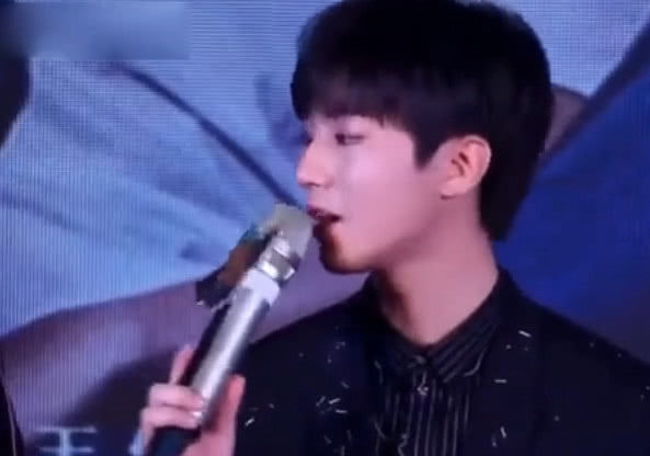 tfboys找女友标准:王俊凯高,王源很高,易烊千