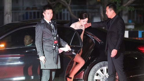 路人镜头下的女明星 最后赢的竟然是她?