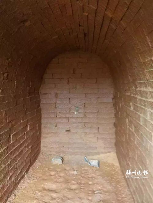 福清市海口镇发现千年古墓 当地首次发现鱼纹砖
