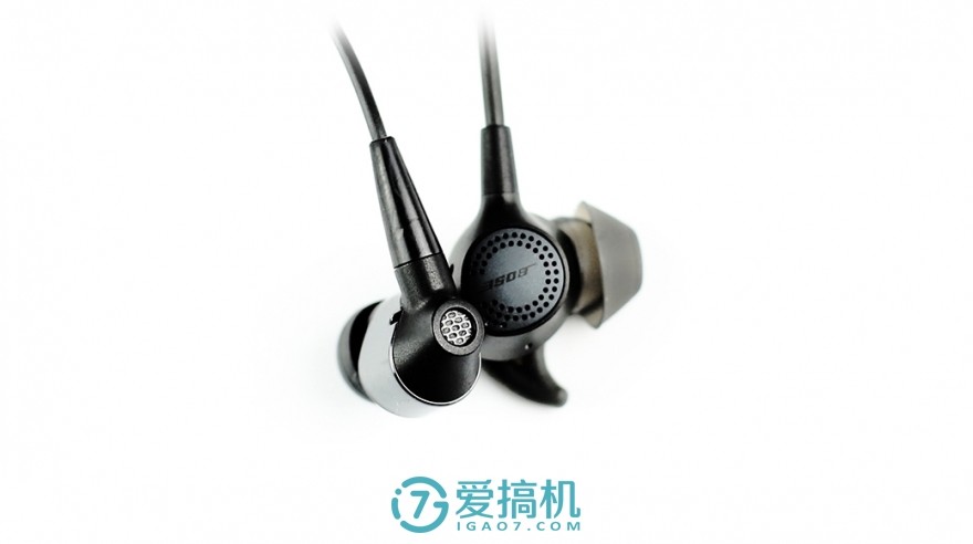 索尼WI-1000X、Bose QC30无线降噪耳机对比