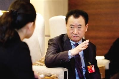 剑指马云,负债4千亿的王健林最后一搏,联合马