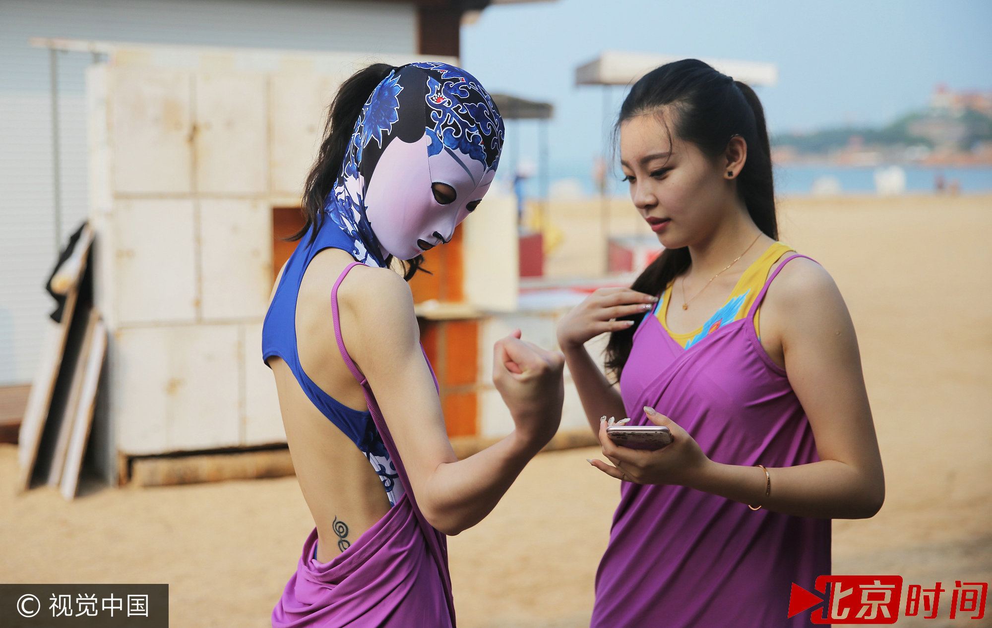 2017年6月28日，青岛海边的第七代脸基尼正式亮相，发明者在海边沙滩上举行了发布会。