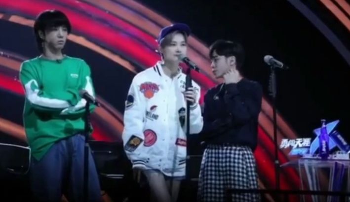 华晨宇胃痛发作,李宇春被变态男观众强吻,何炅