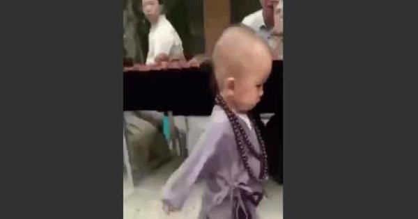 小和尚下山去化斋,老和尚有交代,网友:实在是太