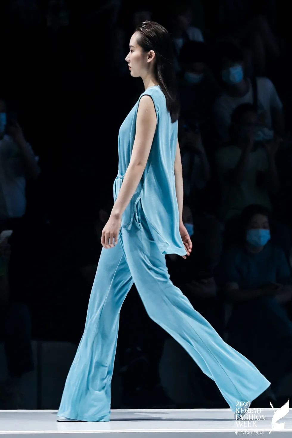 2021第九届柯桥时尚周“天际· 旋律 岁寒2021/2022 新品发布会”完美落幕