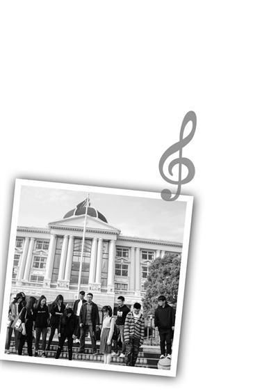 上外学生把中文歌曲翻译成英文版想让世界听见