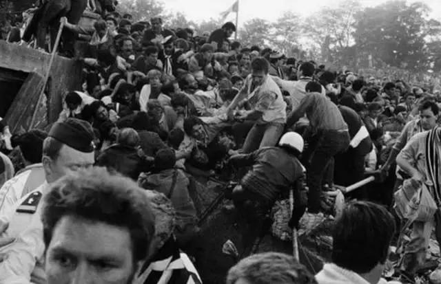 战斗民族有多猛?200人打趴1000个英国流氓!