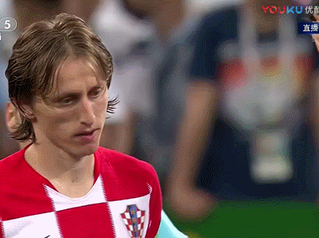 失望+不甘心+累!魔笛领奖笑不出来 眼睛里没光了 失望+不甘心+累!魔笛领奖笑不出来 眼睛里没光了