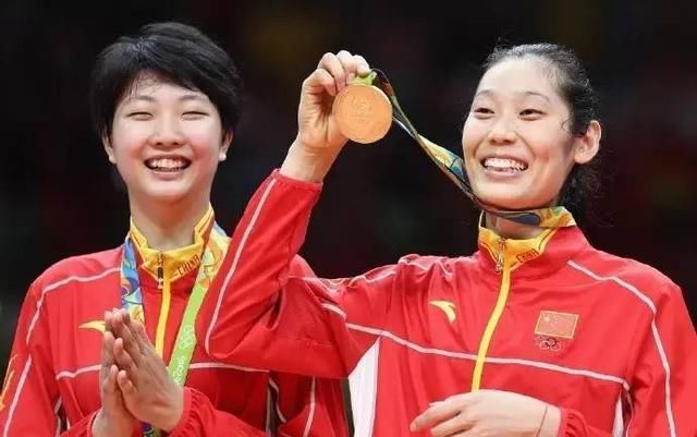 看看各国教练如何评价朱婷,世界女排第一主攻