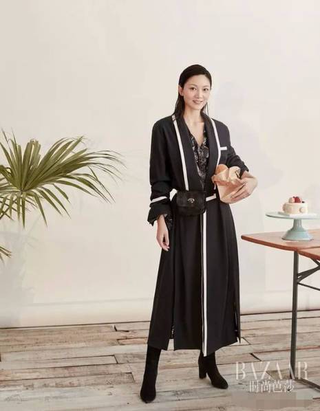 陈婷首谈夫妻爱情 相识不久张艺谋就提出生孩子请求