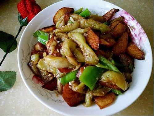 土豆茄子怎么烧最好吃 t013f24096c09a690ec.jpg?size=499x376