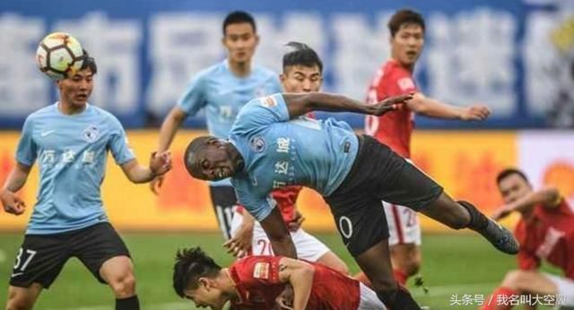 鲁能中超客场对大连一方失利,谁责任最大?网友