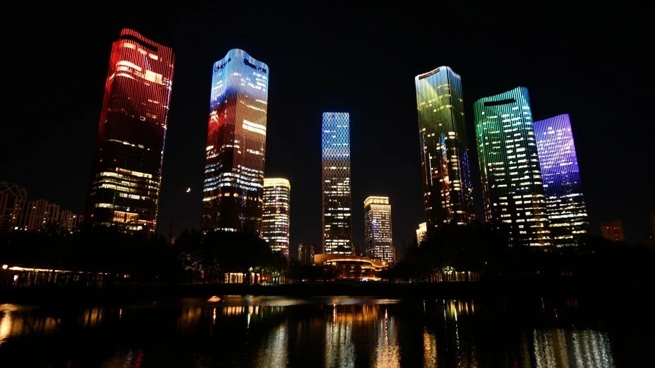 光影秀、美食节、音乐会、荧光夜跑,北京朝阳国际灯光节攻略来了 光影秀、美食节、音乐会、荧光夜跑,北京朝阳国际灯光节攻略来了