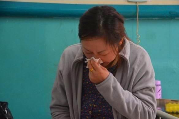 婆婆非要给宝宝睡头,宝宝整晚没有哭闹,宝妈早