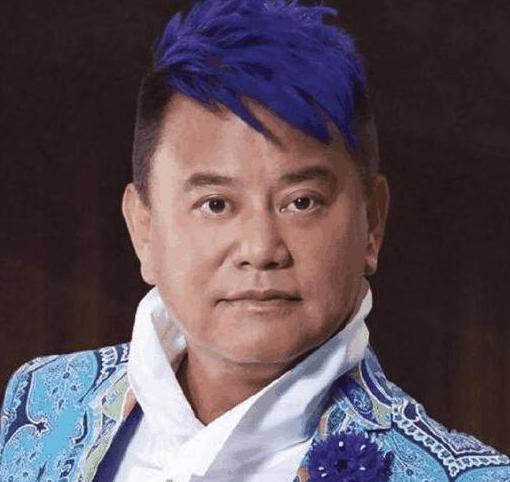 他地位不输星爷,曾被问香港归哪里管,8个字让主持人无地自容!