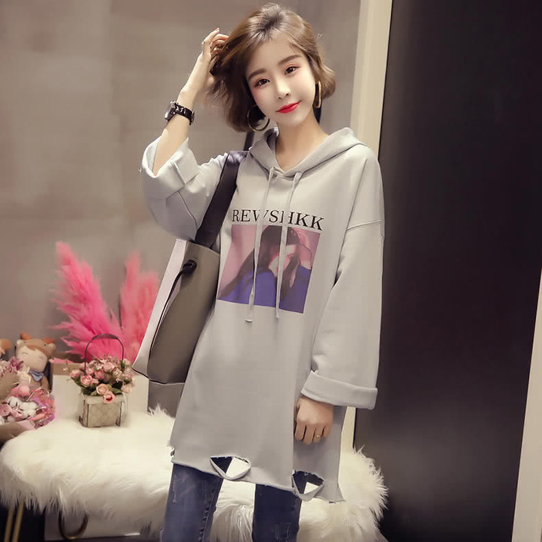 卫衣不要配高跟鞋,学学这些女人这么穿