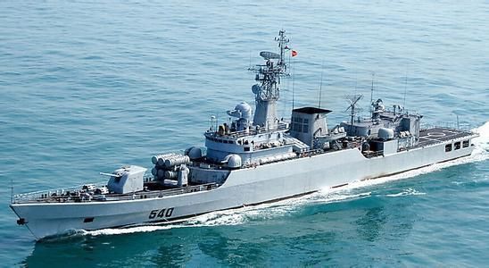 中国新下海的护卫舰看不到舷号,是重大失误还是另有隐情