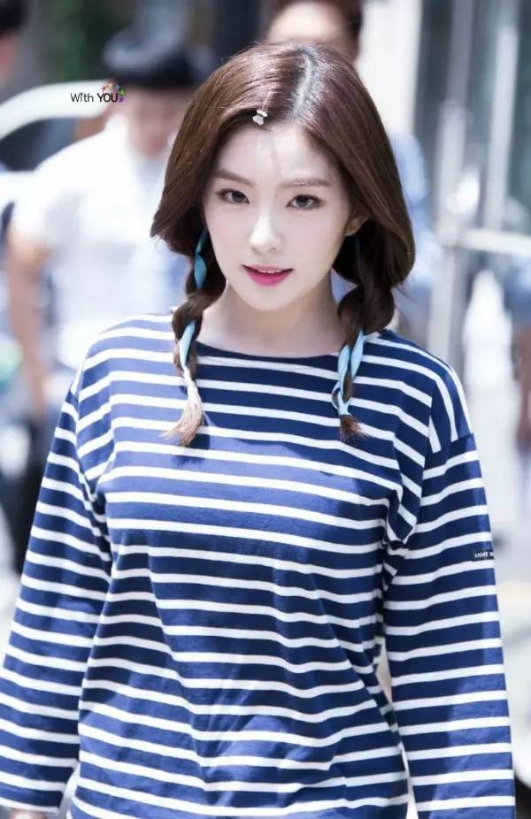 双麻花辫编发教程,带给你不一样的视觉体验