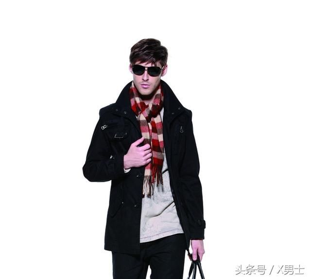不管什么脸型,耐看的男生都有这4特征